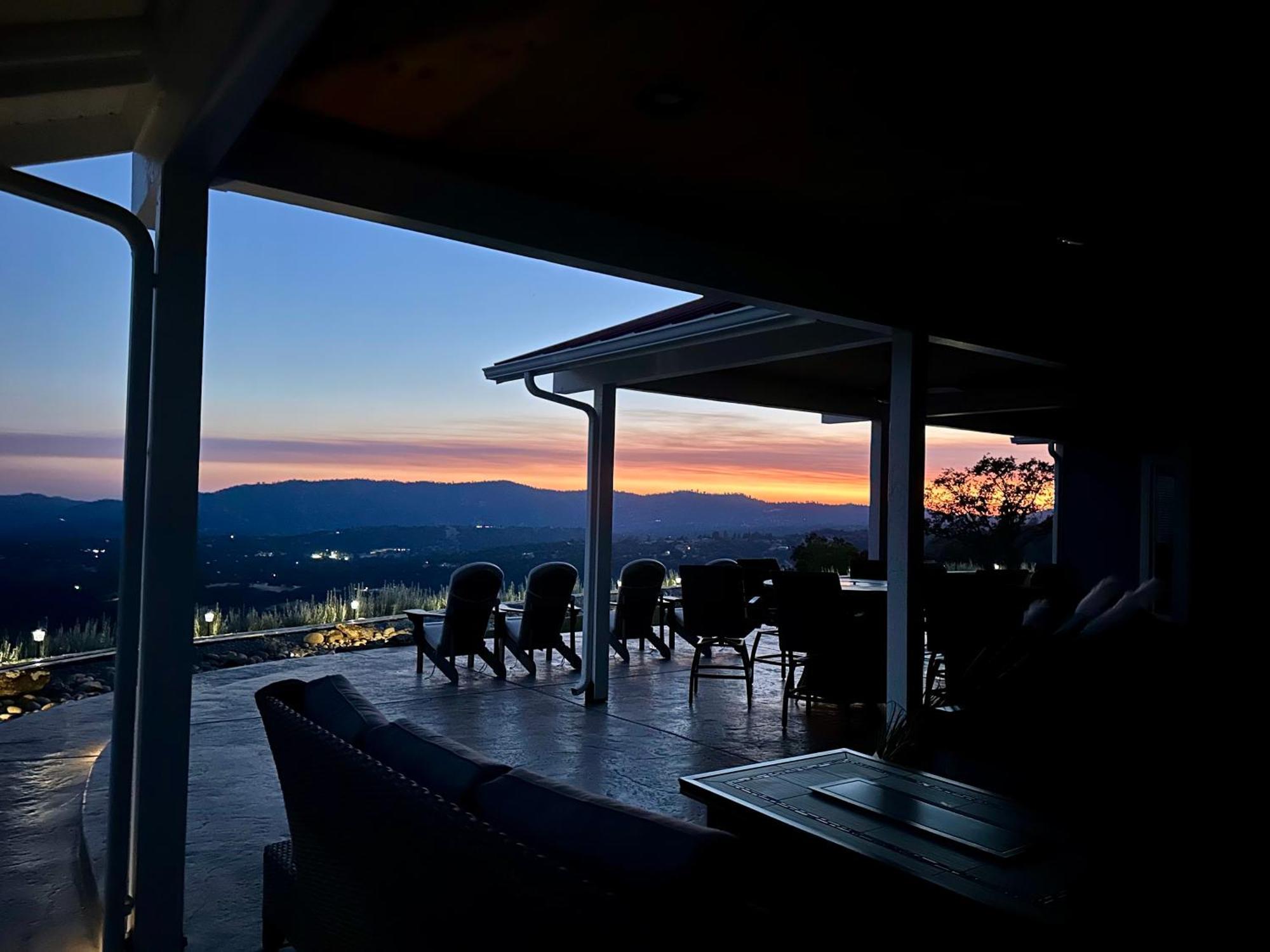 Enchanted Property Near Yosemite, View, Game Room Авані Екстер'єр фото