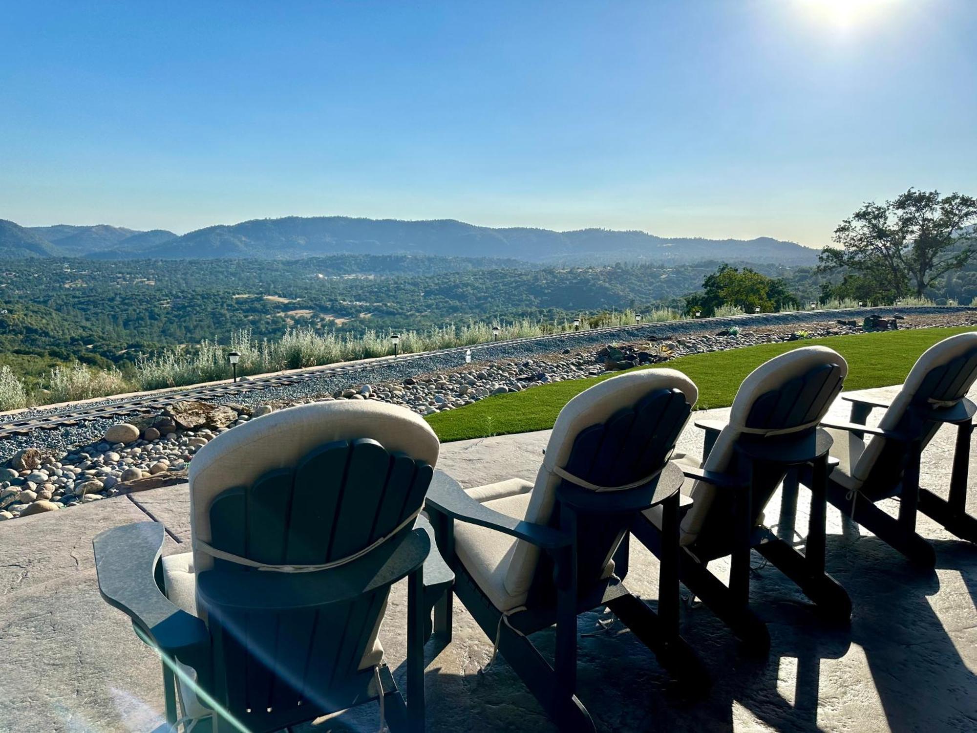 Enchanted Property Near Yosemite, View, Game Room Авані Екстер'єр фото